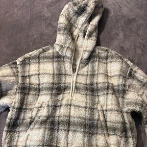 Aeropostale pull over